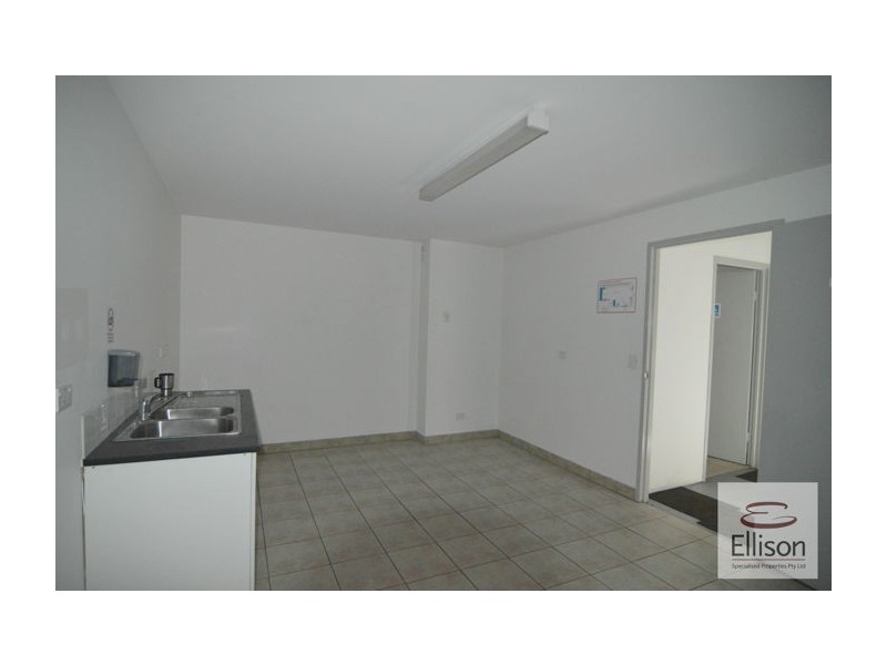 2/28 Eurora Street, Kingston QLD 4114