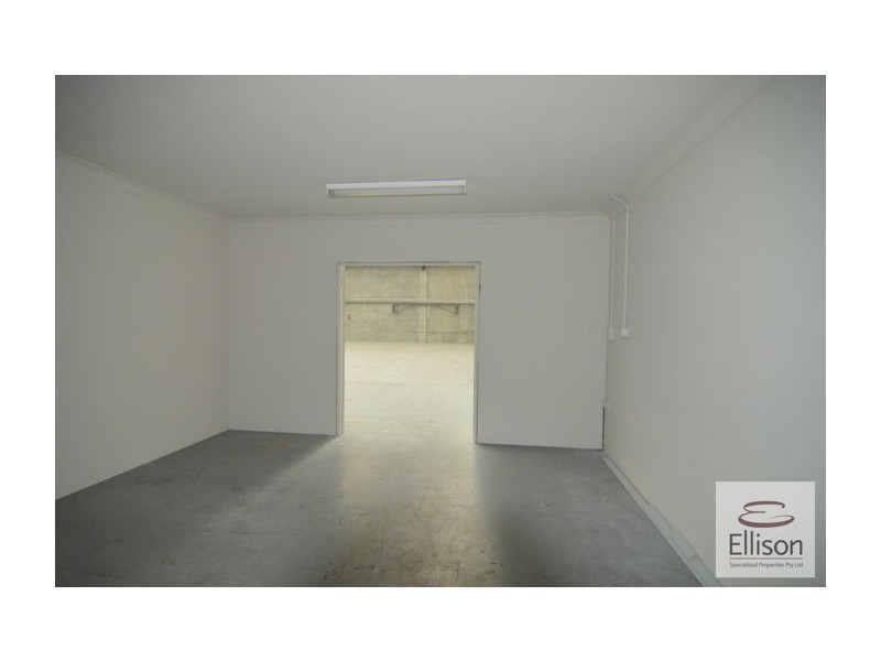 2/28 Eurora Street, Kingston QLD 4114