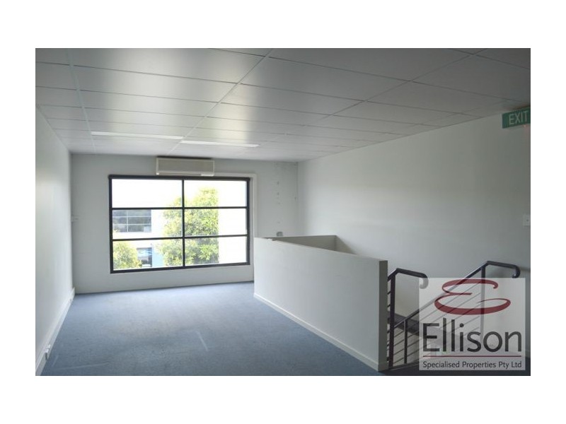 33/8 Riverland Drive, Loganholme QLD 4129