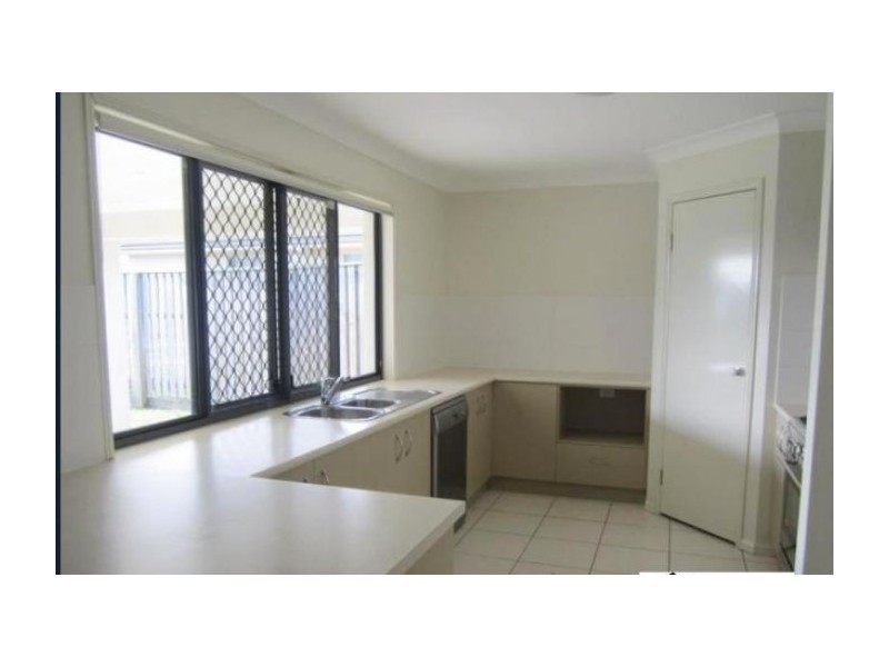 16 Summerlea Crescent, Ormeau QLD 4208
