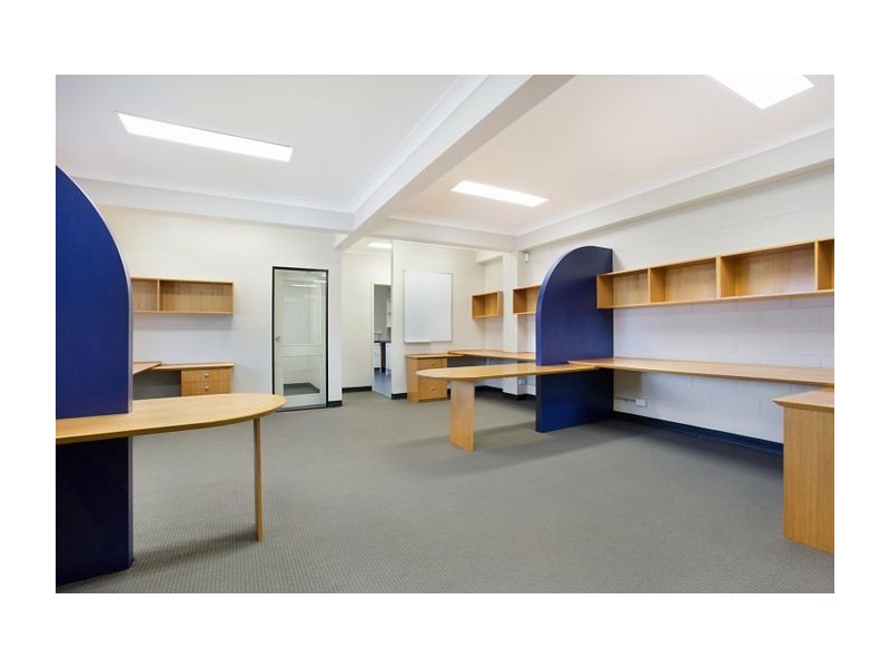 675 Pine Ridge Road, Biggera Waters QLD 4216