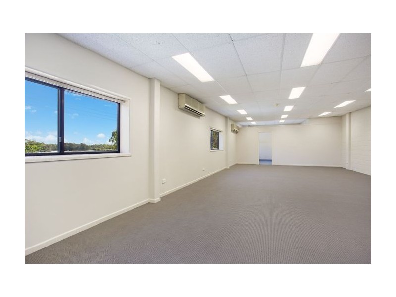 675 Pine Ridge Road, Biggera Waters QLD 4216