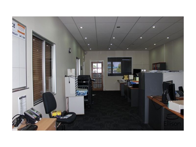 4 & 5/13 Logandowns Drive, Meadowbrook QLD 4131