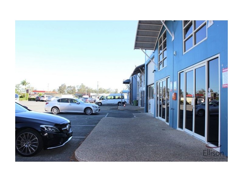 4 & 5/13 Logandowns Drive, Meadowbrook QLD 4131