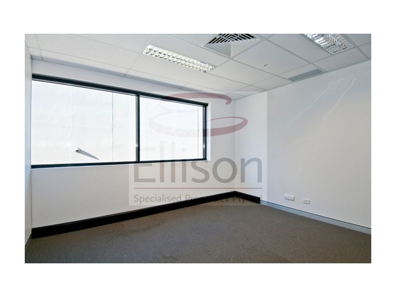 3914 Pacific Highway, Loganholme QLD 4129