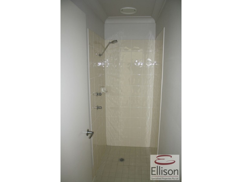 11/16 Riverland Drive, Loganholme QLD 4129