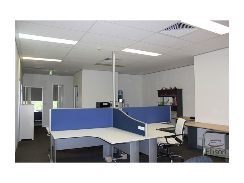 6&11/3990 Pacific Highway, Loganholme QLD 4129
