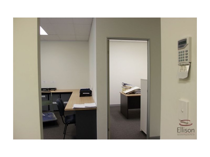 6&11/3990 Pacific Highway, Loganholme QLD 4129