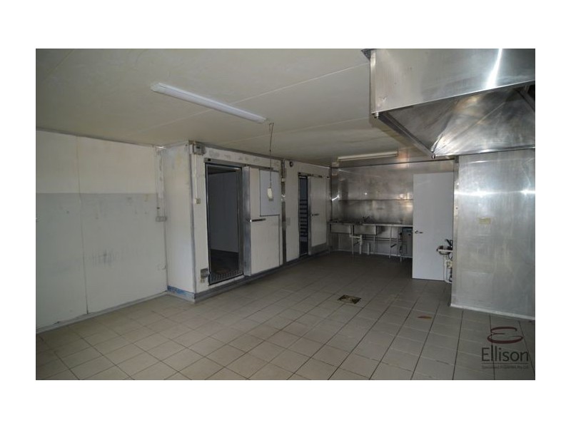 2/4 Olympic Circuit, Southport QLD 4215