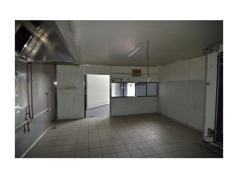 2/4 Olympic Circuit, Southport QLD 4215