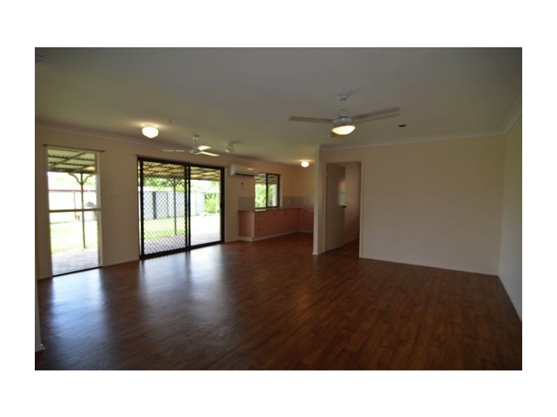 17 Cavillon Street, Crestmead QLD 4132