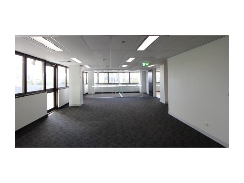 S1.04/303 Coronation Drive, Milton QLD 4064