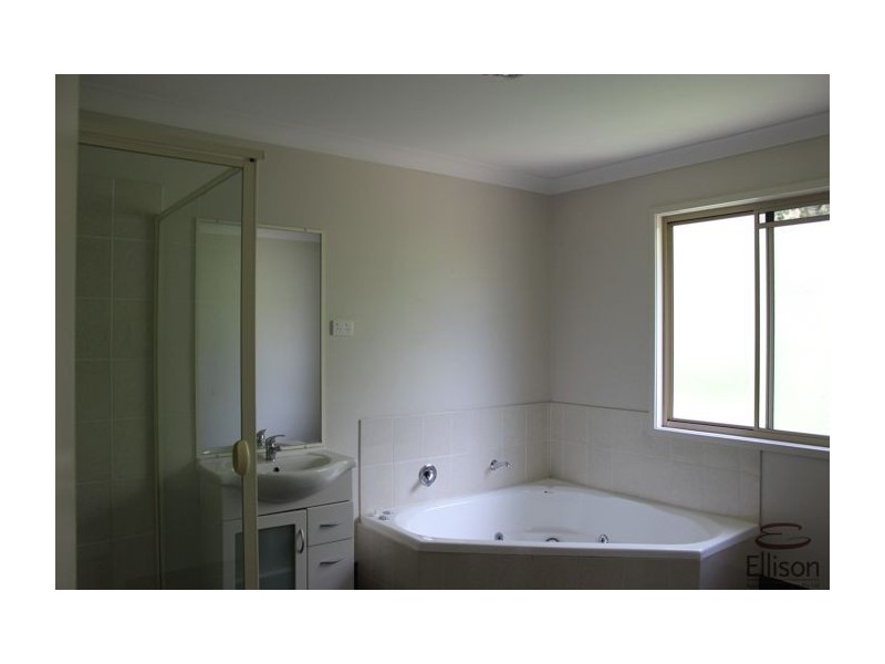 26 Beenleigh Redland Bay Road, Loganholme QLD 4129