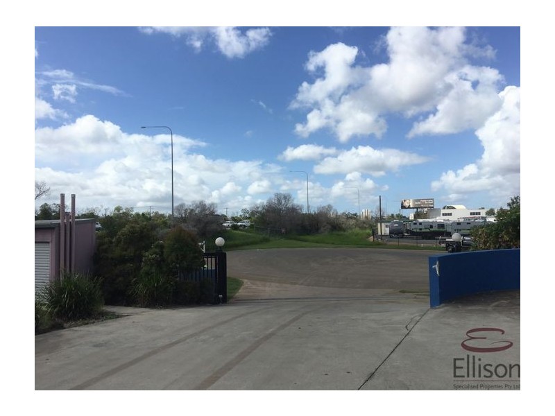 2/4 Old Pacific Highway, Yatala QLD 4207