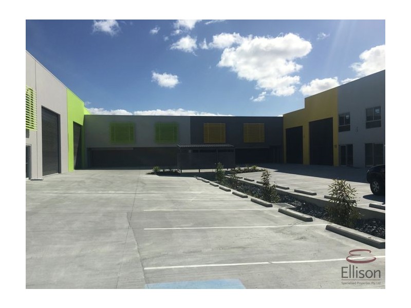 9B Sinclair Street, Arundel QLD 4214