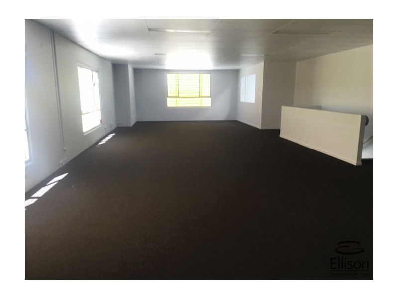 9B Sinclair Street, Arundel QLD 4214