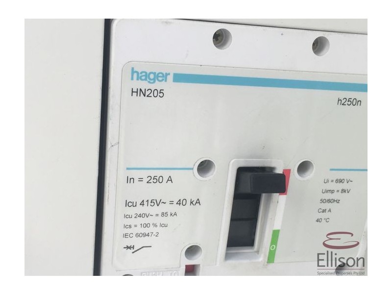 11 Ellerslie Road, Meadowbrook QLD 4131