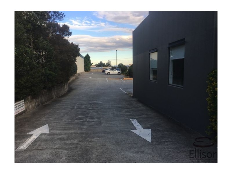 1/3352 Pacific Highway, Springwood QLD 4127
