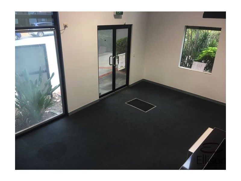 1/3352 Pacific Highway, Springwood QLD 4127