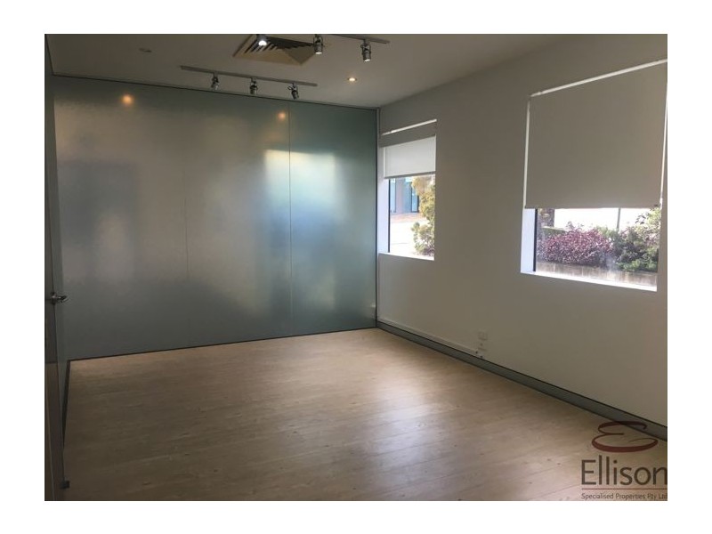 1/3352 Pacific Highway, Springwood QLD 4127