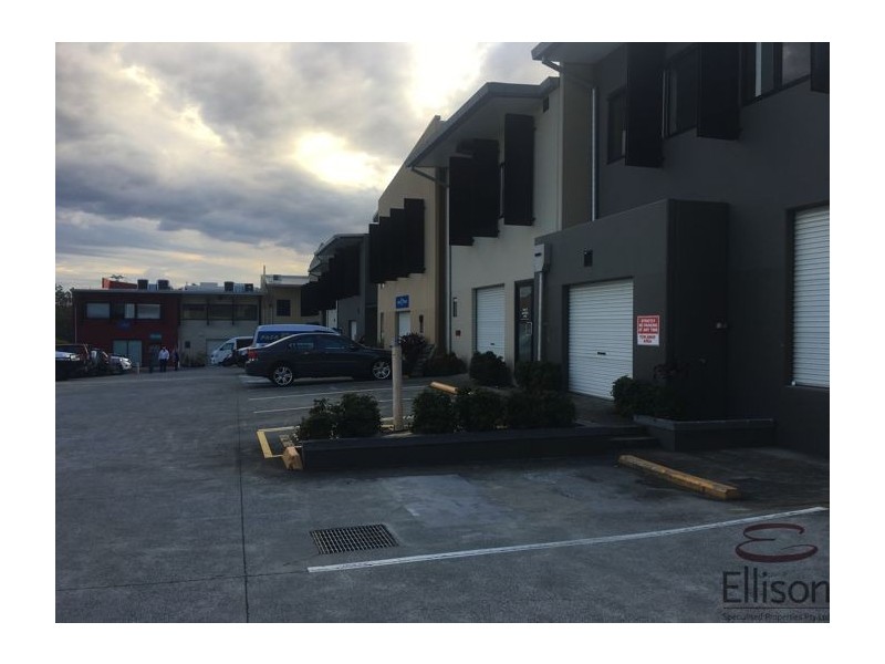 1/3352 Pacific Highway, Springwood QLD 4127