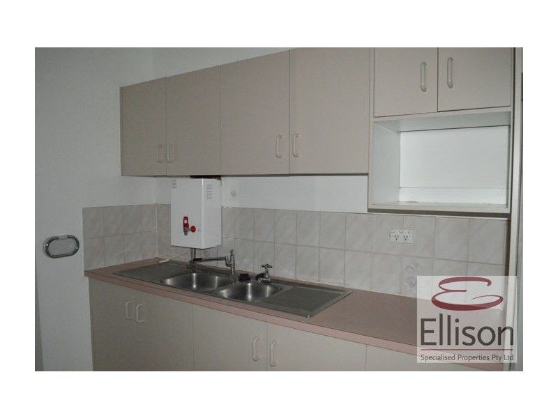 2/3998 Pacific Highway, Loganholme QLD 4129