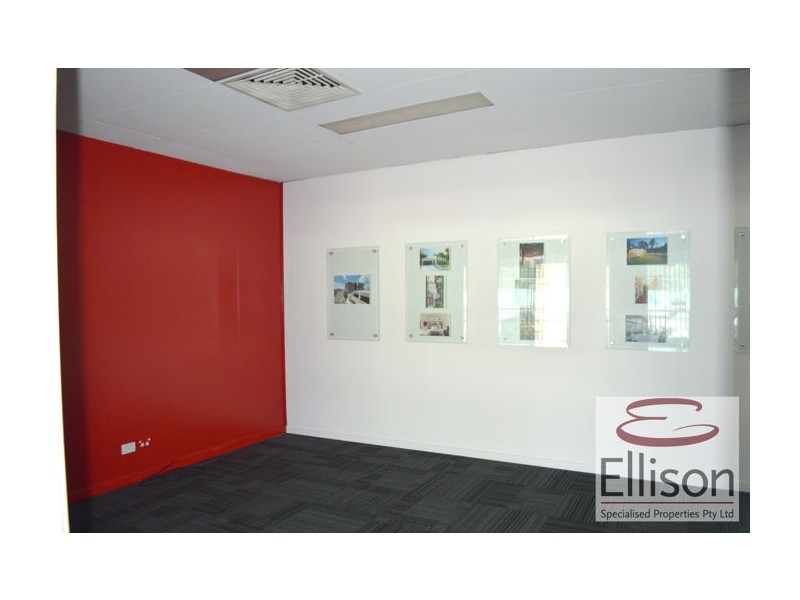 2/3998 Pacific Highway, Loganholme QLD 4129