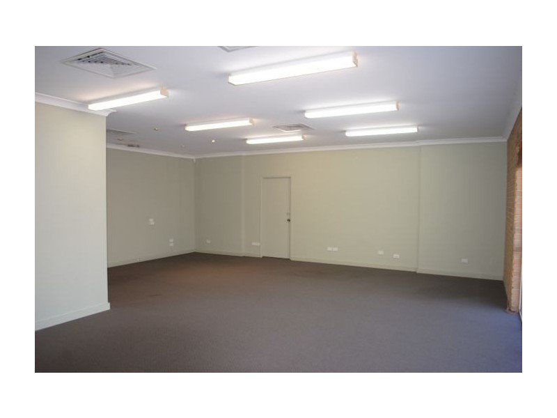 2/12 Vanessa Boulevard, Springwood QLD 4127