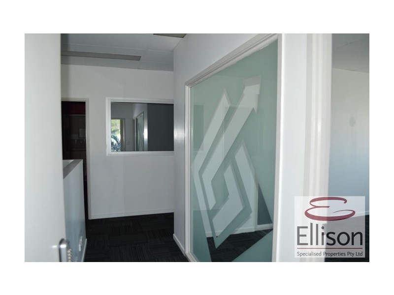 2/3998 Pacific Highway, Loganholme QLD 4129