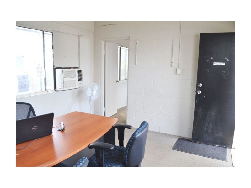 61 Logan River Road, Beenleigh QLD 4207