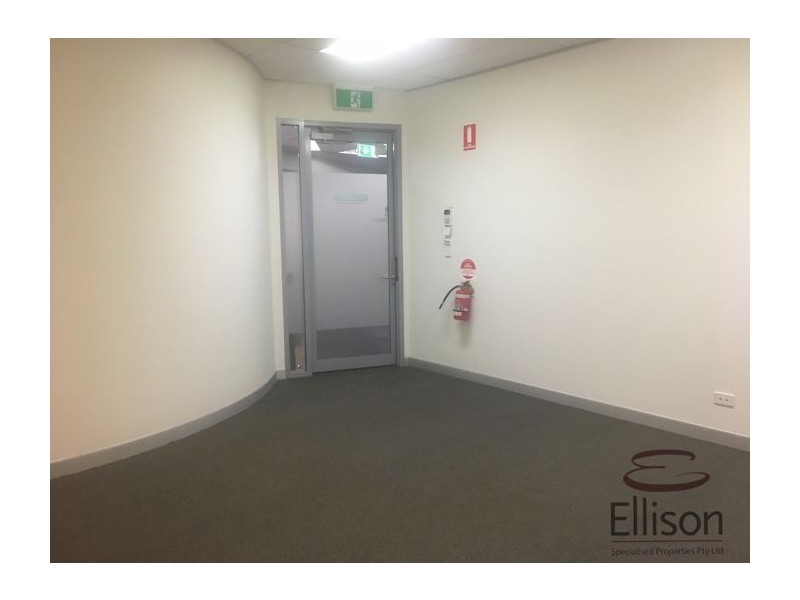 13&14/3990 Pacific Highway, Loganholme QLD 4129