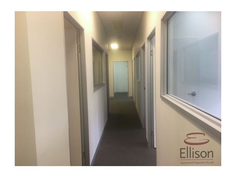 13&14/3990 Pacific Highway, Loganholme QLD 4129