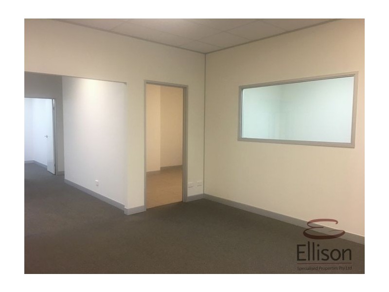 13&14/3990 Pacific Highway, Loganholme QLD 4129