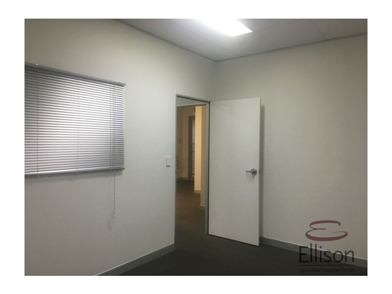 13&14/3990 Pacific Highway, Loganholme QLD 4129