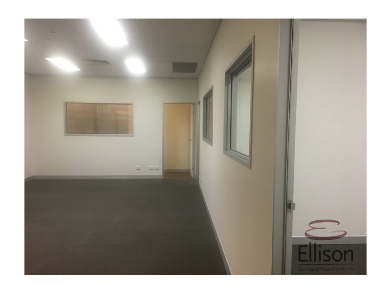 13&14/3990 Pacific Highway, Loganholme QLD 4129