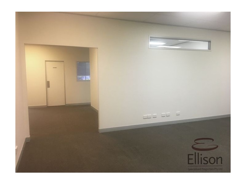 13&14/3990 Pacific Highway, Loganholme QLD 4129