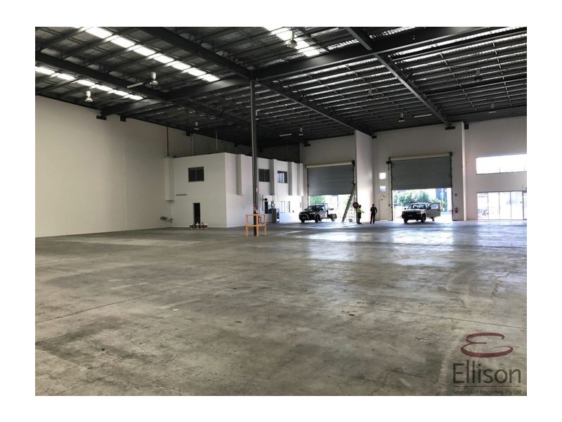 11 Ellerslie Road, Meadowbrook QLD 4131