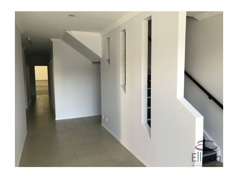 11 Ellerslie Road, Meadowbrook QLD 4131