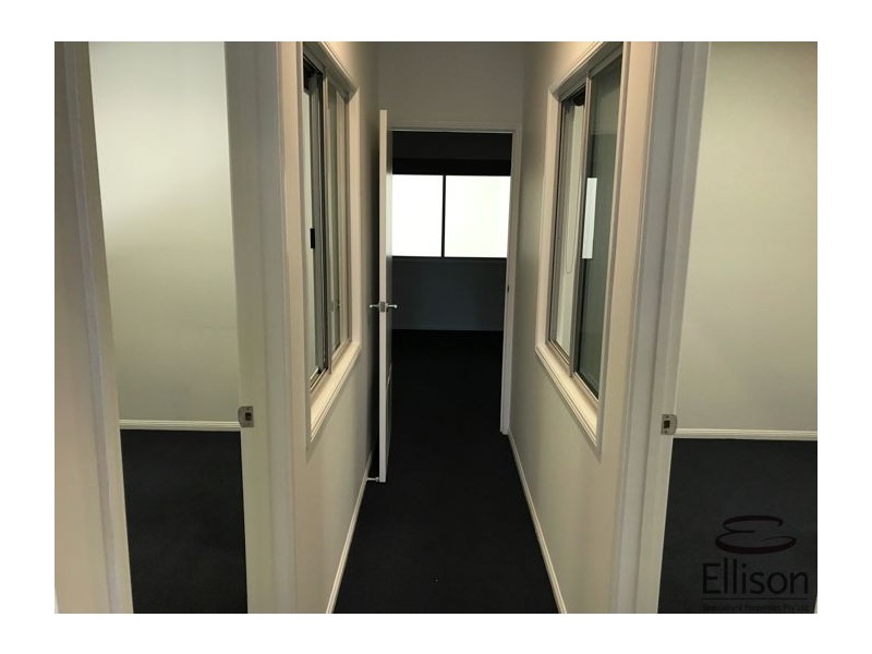 11 Ellerslie Road, Meadowbrook QLD 4131