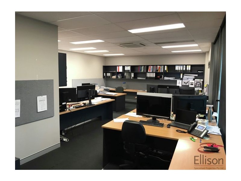 1 15 Henry Street, Loganholme QLD 4129