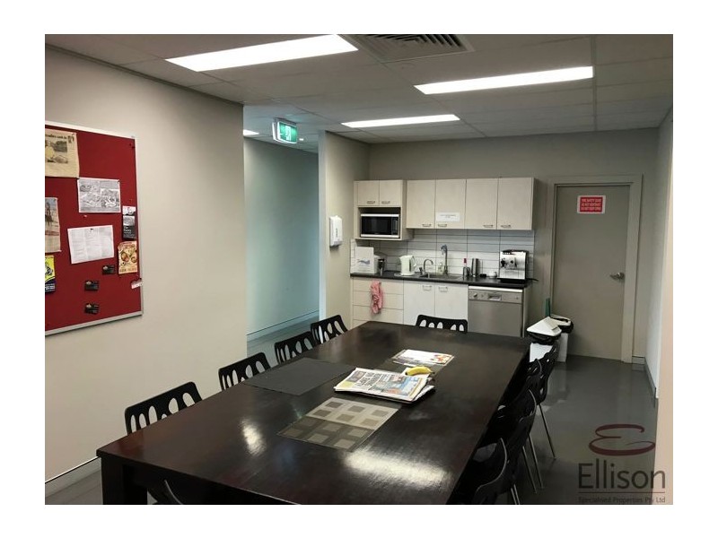 1 15 Henry Street, Loganholme QLD 4129