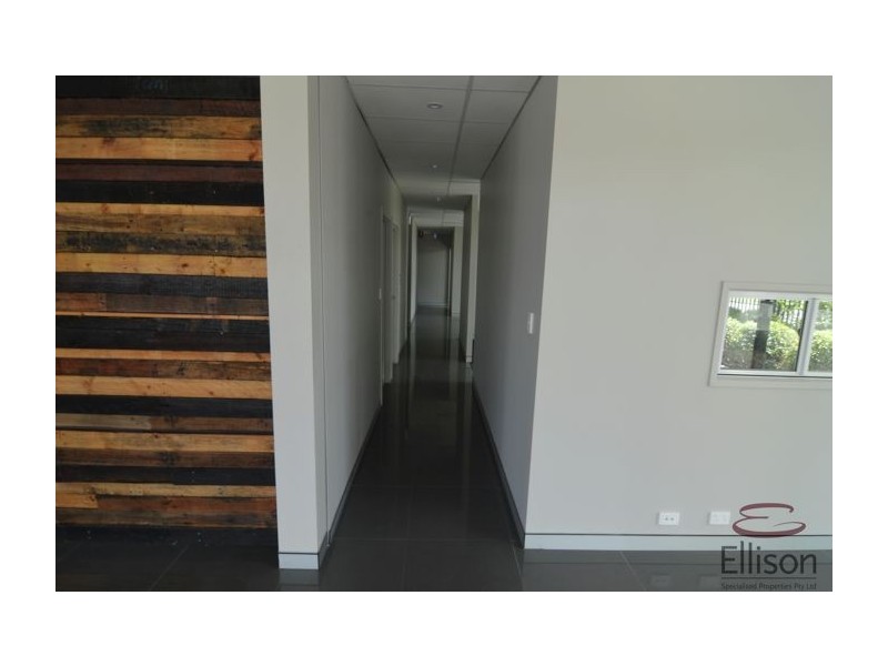 1 15 Henry Street, Loganholme QLD 4129