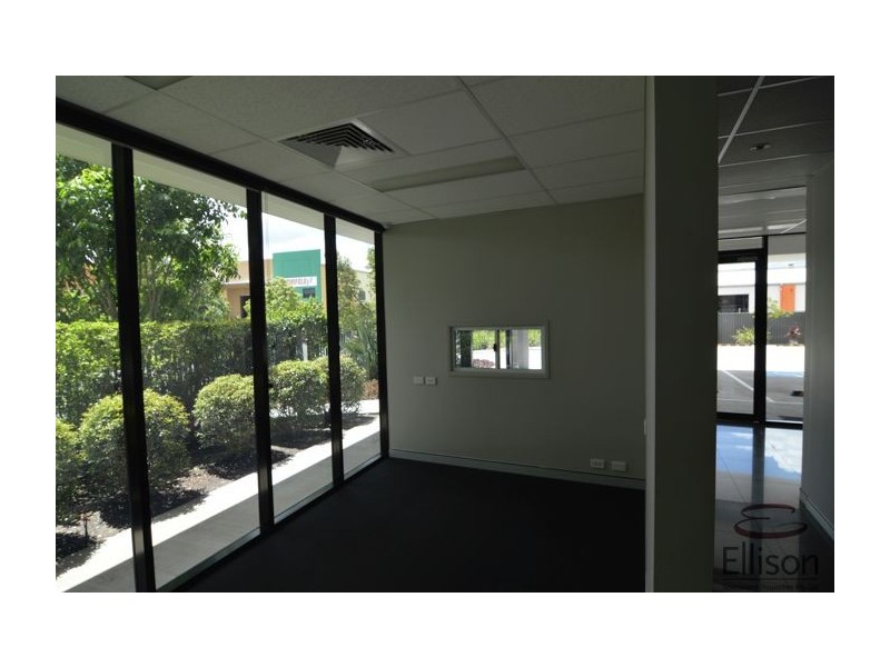 1 15 Henry Street, Loganholme QLD 4129