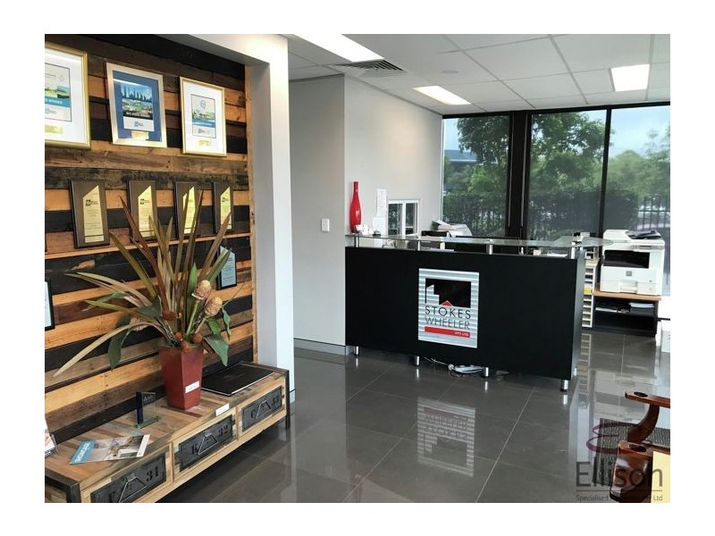 1 15 Henry Street, Loganholme QLD 4129
