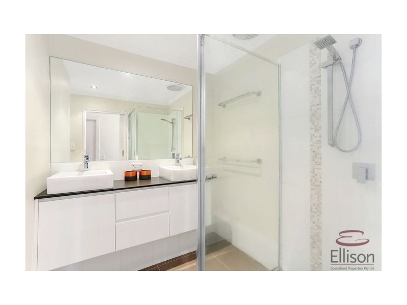 118 Whiting Street, Labrador QLD 4215