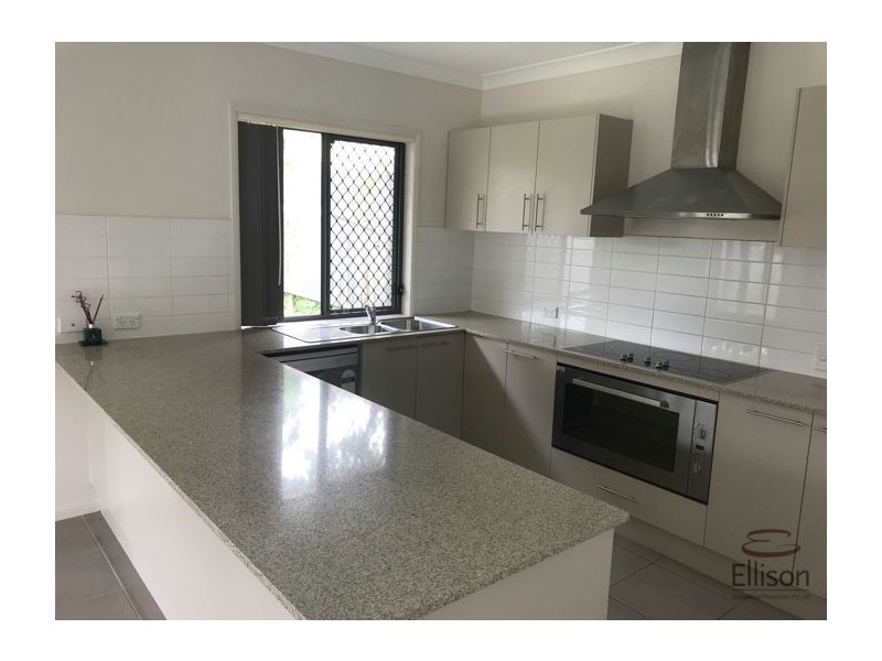 4 Everest Street, Sunnybank QLD 4109