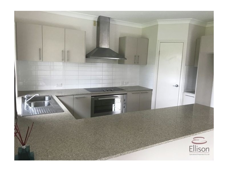 4 Everest Street, Sunnybank QLD 4109