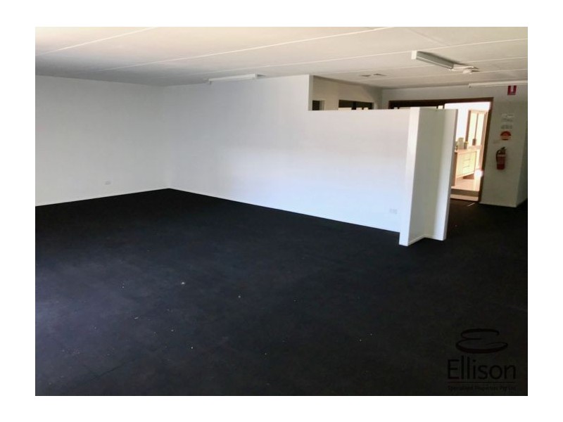 Unit 1A/131-135 Old Pacific Highway, Oxenford QLD 4210