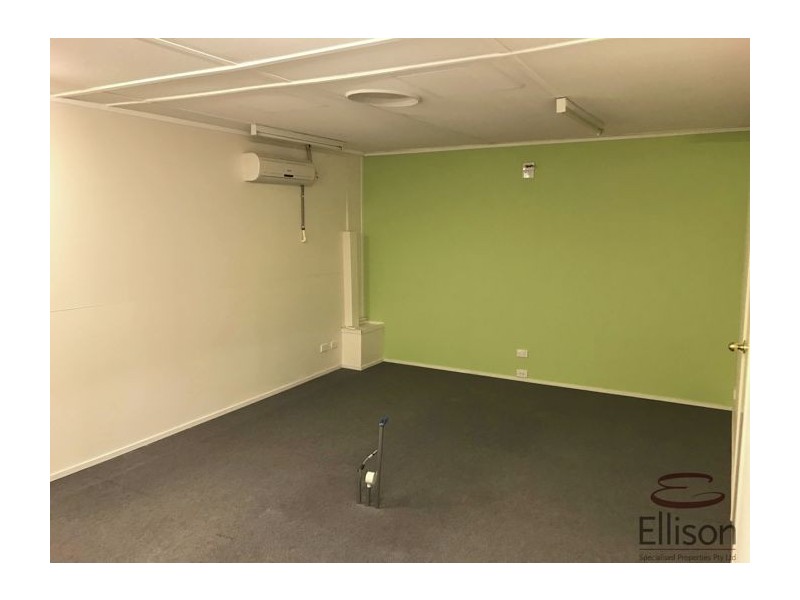 131-135 Old Pacific Highway, Oxenford QLD 4210