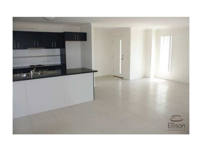 8 Jimmy Road, Coomera QLD 4209